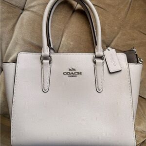 SOLD❌ Coach Light Beige Leather Satchel